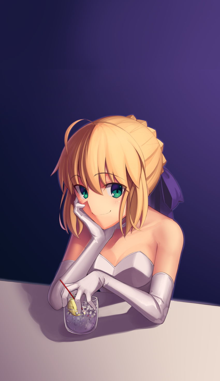 absurdres ahoge artoria_pendragon_(all) blonde_hair blue_background blue_ribbon boa_(brianoa) cocktail dress elbow_gloves eyebrows_visible_through_hair fate/stay_night fate_(series) glass gloves gradient gradient_background green_eyes hair_ribbon hand_on_own_face highres looking_at_viewer ribbon saber solo strapless strapless_dress upper_body white_gloves