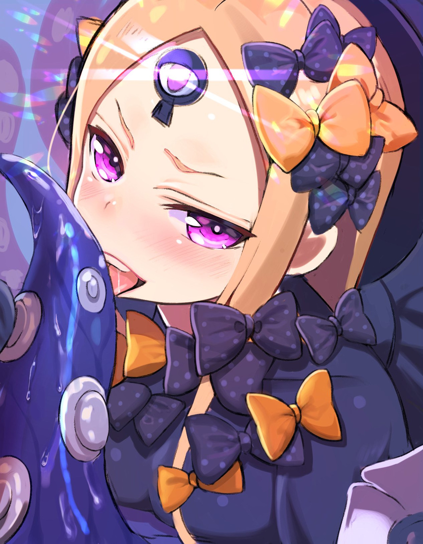 abigail_williams_(fate/grand_order) bangs black_bow black_hat blonde_hair blush bow breasts commentary_request eyeball fate/grand_order fate_(series) glowing glowing_eye hair_bow half-closed_eye hat highres keyhole licking long_hair looking_at_viewer naughty_face nayuta_(una) open_mouth orange_bow parted_bangs pink_eyes polka_dot polka_dot_bow purple_eyes rainbow saliva sexually_suggestive sidelocks small_breasts solo straight_hair tentacles tongue tongue_out upper_body