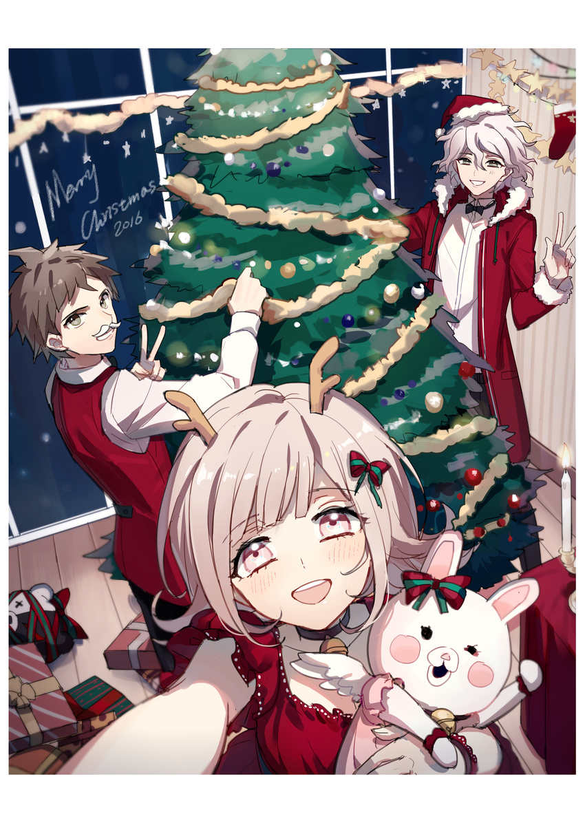 2016 2boys :d absurdres brown_hair christmas christmas_ornaments christmas_tree danganronpa highres hinata_hajime komaeda_nagito looking_at_viewer merry_christmas monomi_(danganronpa) multiple_boys nanami_chiaki open_mouth pink_hair smile super_danganronpa_2 unagi_(515816703) white_hair