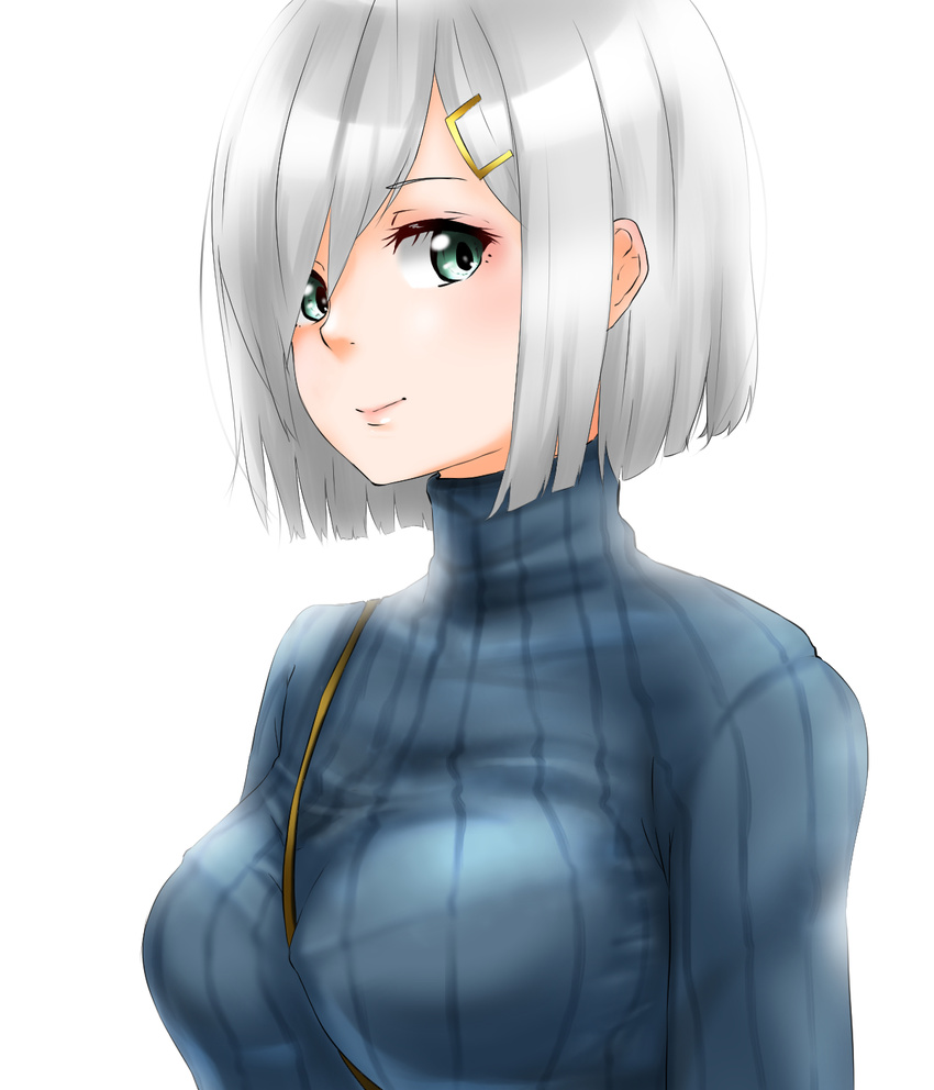 alternate_costume between_breasts blue_sweater blush breasts closed_mouth commentary_request eyebrows_visible_through_hair green_eyes grey_hair hair_between_eyes hair_ornament hairclip hamakaze_(kantai_collection) highres kantai_collection large_breasts looking_at_viewer short_hair simple_background solo strap_cleavage sweater tama_(seiga46239239) turtleneck turtleneck_sweater white_background