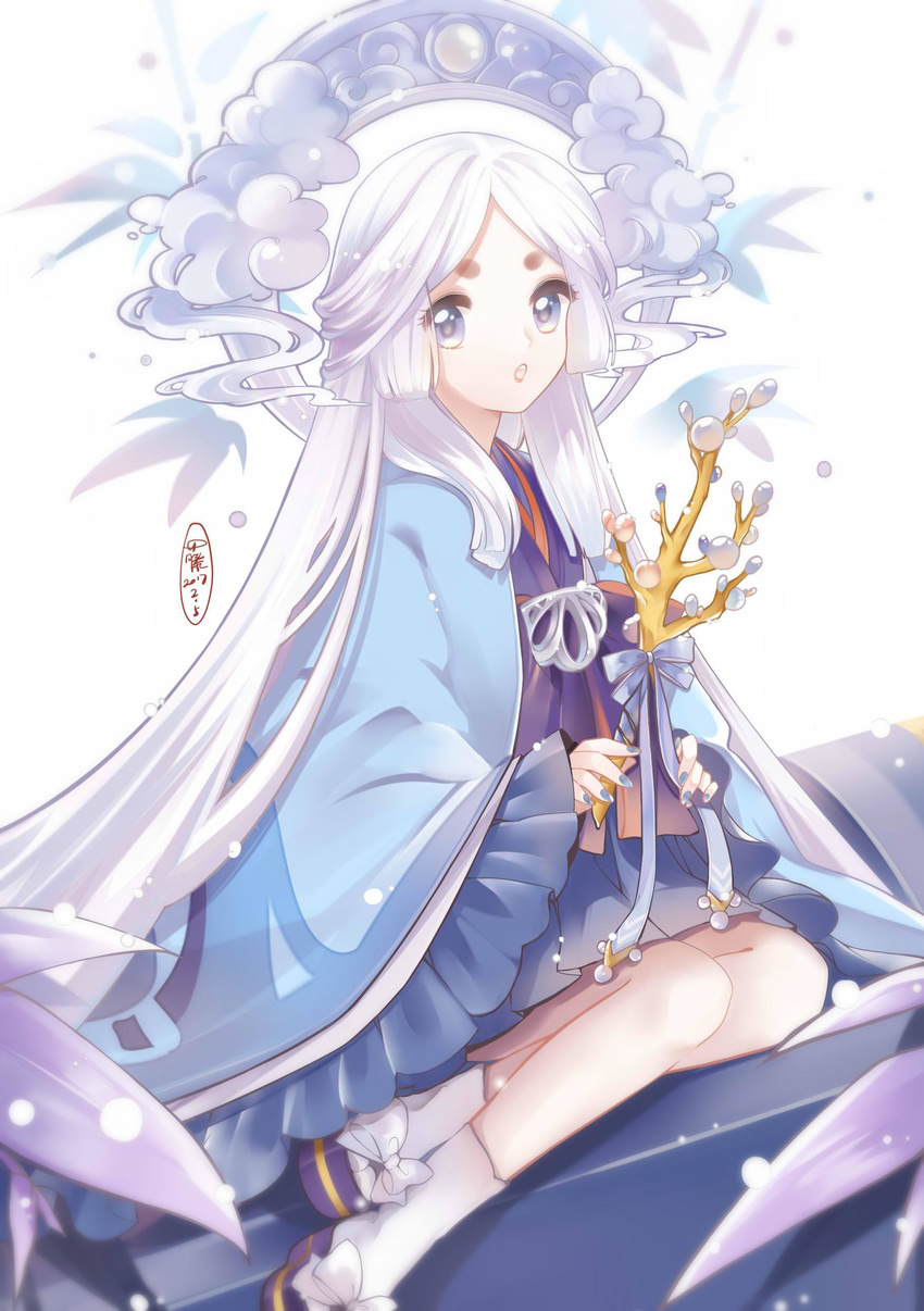 absurdres highres kaguya_(onmyoji) long_hair looking_at_viewer nail_polish onmyoji sakura12140814 signature solo white_hair wide_sleeves