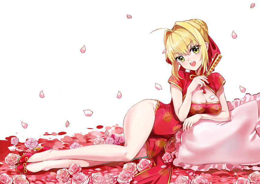 ahoge blonde_hair breasts china_dress chinese_clothes cleavage cleavage_cutout commentary_request dress fate/extra fate_(series) flower green_eyes highres looking_at_viewer lying medium_breasts nero_claudius_(fate) nero_claudius_(fate)_(all) on_side open_mouth petals pillow pink_pillow rose simple_background solo white_background xixi