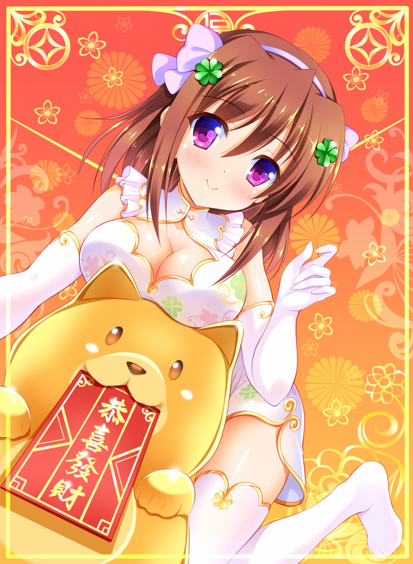 bangs bare_shoulders bashen_chenyue blush breast_rest breasts brown_hair china_dress chinese_clothes chinese_new_year cleavage cleavage_cutout closed_mouth commentary_request dress dutch_angle elbow_gloves eyebrows_visible_through_hair gloves hair_between_eyes hair_ornament hairband happy_new_year highres large_breasts new_year no_shoes original purple_eyes sleeveless sleeveless_dress smile solo thighhighs white_dress white_gloves white_hairband white_legwear