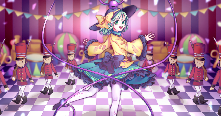 :d ball black_bow black_footwear black_hat blouse blurry blurry_background bow checkered checkered_floor collar commentary_request drum frilled_collar frilled_skirt frilled_sleeves frills green_eyes green_hair hat hat_bow highres instrument komeiji_koishi long_sleeves looking_at_viewer open_mouth pantyhose rnkgmn short_hair skirt smile solo third_eye touhou white_legwear wide_sleeves yellow_blouse yellow_bow
