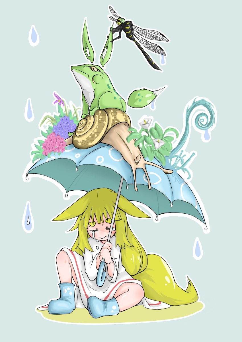=_= absurdres animal_ears blonde_hair blue_background blue_footwear boots bug closed_eyes closed_mouth commentary_request crying doitsuken dragonfly dress ears_down flower fox_child_(doitsuken) fox_ears fox_tail frog grass highres holding holding_umbrella insect long_hair on_ground original outline rubber_boots simple_background sitting snail solo tail tears umbrella water_drop white_dress white_outline