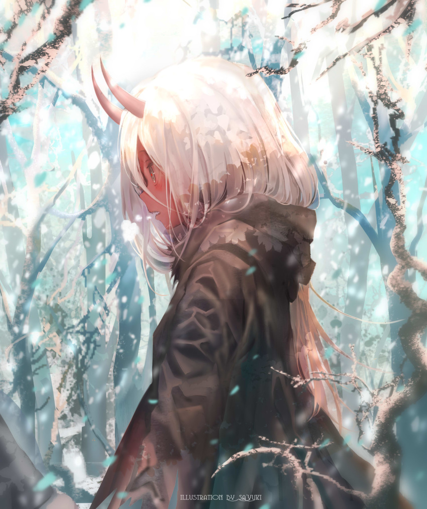 artist_name black_robe blue_eyes blush breath darling_in_the_franxx day forest highres hood hood_down hooded_robe horns long_hair long_sleeves nature outdoors parted_lips pink_hair profile red_skin robe sa'yuki sharp_teeth snow snowing solo spoilers teeth tree upper_body very_long_hair winter younger zero_two_(darling_in_the_franxx)
