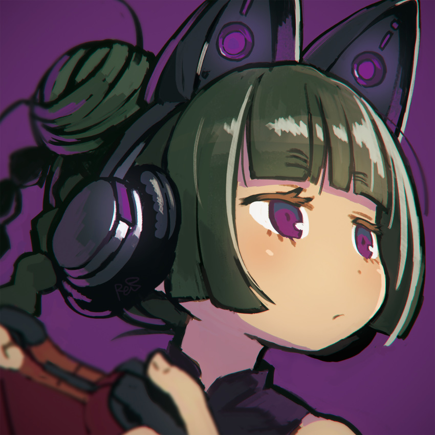 :/ bangs blunt_bangs blurry cat_ear_headphones character_request chromatic_aberration closed_mouth controller copyright_request depth_of_field eyebrows eyebrows_visible_through_hair fingernails frown game_controller green_hair hair_bun headphones highres holding portrait purple_background purple_eyes reiesu_(reis) short_hair solo upper_body