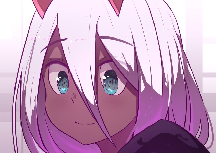 absurdres aqua_eyes bad_id bad_pixiv_id blush closed_mouth dark_skin darling_in_the_franxx eyebrows_visible_through_hair face gradient gradient_background hair_between_eyes highres horns long_hair nagisa_(cxcx5235) oni pink_hair portrait red_skin smile solo spoilers tareme younger zero_two_(darling_in_the_franxx)