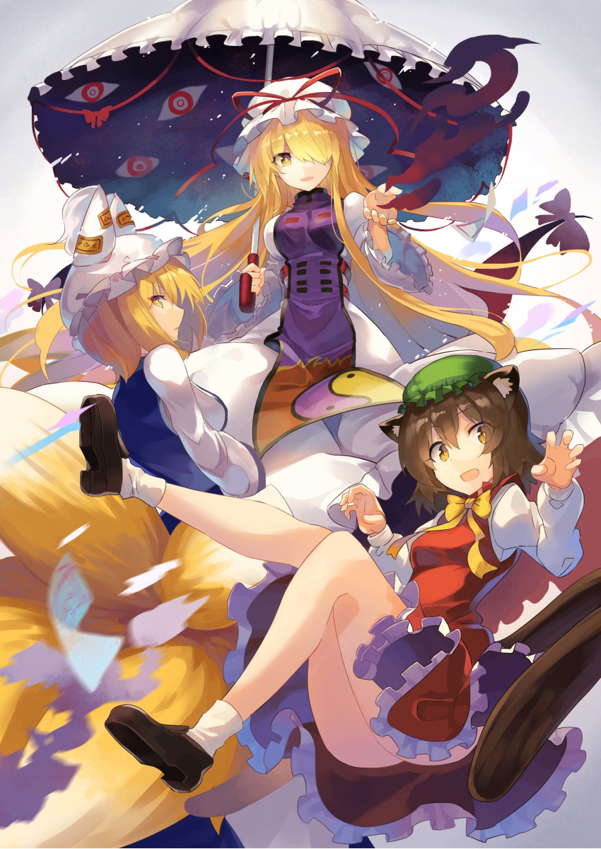:d absurdres animal_ear_fluff animal_ears ass blonde_hair bow bowtie breasts brown_hair cat_ears cat_tail chen claw_pose commentary_request dress fox_tail from_side gap green_hat grey_background hair_over_one_eye hand_up hat hat_ribbon highres holding holding_umbrella knees_up large_breasts long_hair long_sleeves looking_at_viewer medium_breasts mob_cap multiple_girls multiple_tails ofuda open_mouth parted_lips petticoat pillow_hat profile red_dress red_ribbon ribbon rin_falcon short_hair sidelocks simple_background small_breasts smile socks tabard tail touhou umbrella very_long_hair white_dress white_hat white_legwear white_umbrella wide_sleeves yakumo_ran yakumo_yukari yellow_bow yellow_eyes yellow_neckwear