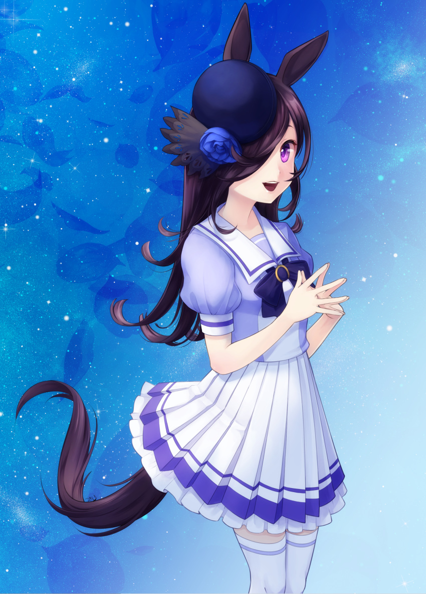 absurdres animal_ears blue_background blue_bow blue_flower blue_hat bow brown_hair flower hair_flower hair_ornament hair_over_one_eye hat highres horse_ears horse_girl horse_tail long_hair pleated_skirt purple_eyes rice_shower school_uniform serafuku short_sleeves simple_background skirt solo standing steepled_fingers tail takatsuki_kahiro thighhighs umamusume white_legwear white_skirt