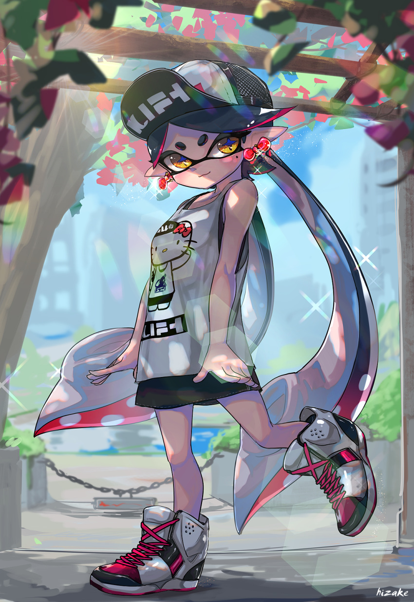 1girl :3 aori_(splatoon) bangs bare_arms bare_shoulders baseball_cap black_dress black_hair black_hat blue_sky blurry bow bow_earrings building chain closed_mouth clothes_writing day depth_of_field dress earrings full_body gradient_hair hat hello_kitty highres inkling_(language) jewelry kashu_(hizake) laces leaf leg_up lens_flare light_particles light_rays long_hair looking_at_viewer mole mole_under_eye monster_girl multicolored_hair outdoors parted_bangs pink_hair pointy_ears red_bow river shoes short_dress short_eyebrows signature sky skyscraper sleeveless sleeveless_dress smile sneakers solo sparkle splatoon_(series) splatoon_1 standing standing_on_one_leg sunlight tentacle_hair tree very_long_hair vest white_footwear white_vest yellow_eyes