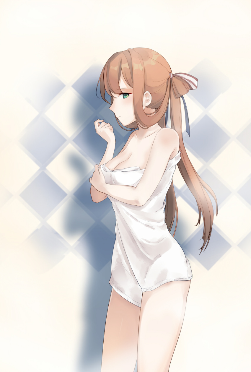 american_flag american_flag_print arm_across_chest ass bangs bare_arms blush breasts brown_hair cleavage collarbone eyebrows_visible_through_hair flag_print from_side girls_frontline green_eyes hair_between_eyes hair_ribbon hair_rings hand_up highres large_breasts light_smile long_hair looking_at_viewer m1903_springfield_(girls_frontline) naked_towel ponytail ribbon sidelocks solo thighs towel white_towel yorktown_cv-5