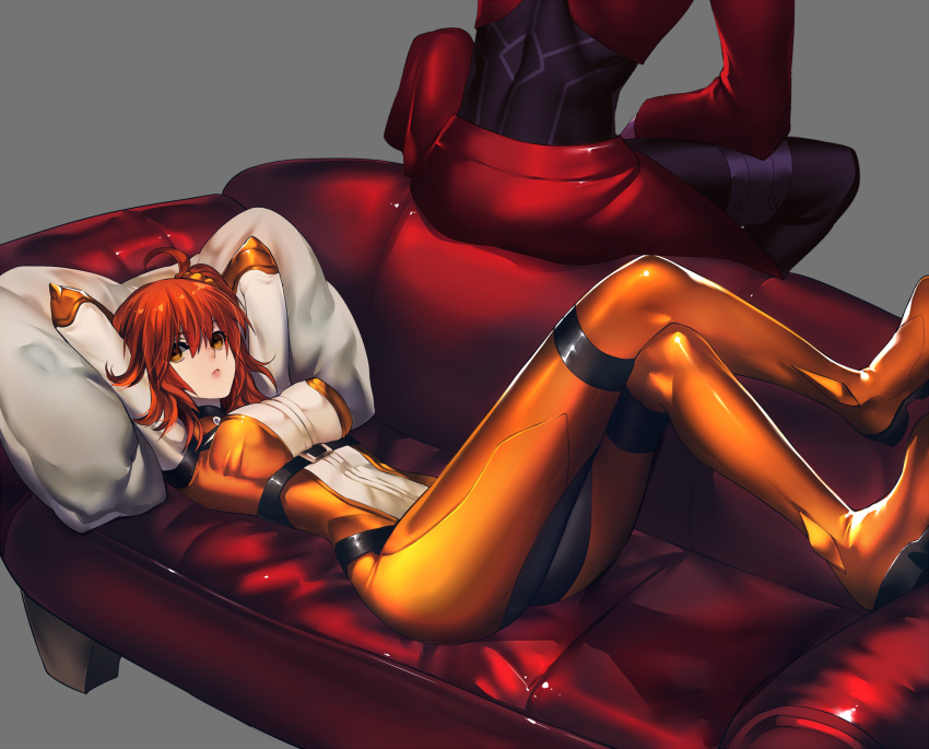 1girl archer arms_behind_head black_bodysuit bodysuit boots breasts brown_hair chaldea_combat_uniform couch fate/grand_order fate_(series) fujimaru_ritsuka_(female) grey_background highres large_breasts looking_at_viewer lying on_back orange_footwear pillow rahato reclining short_hair side_ponytail simple_background sitting yellow_eyes