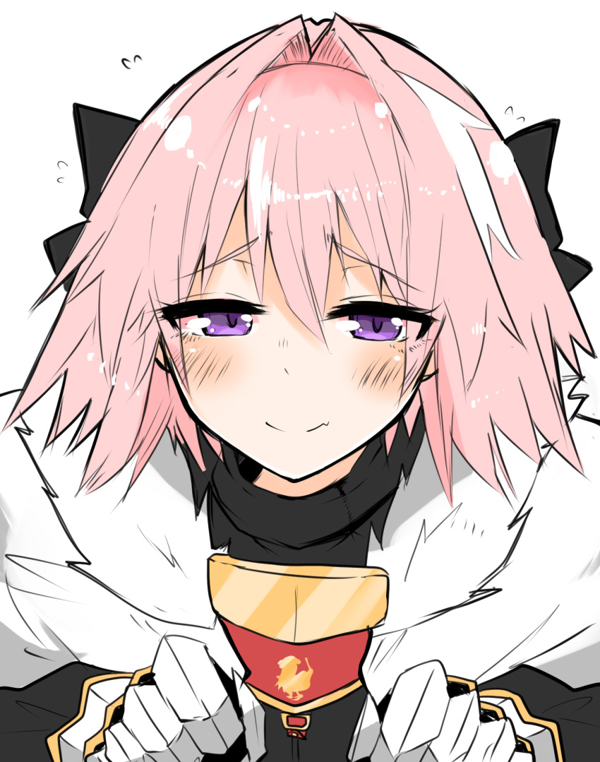 armor astolfo_(fate) black_bow black_ribbon blush bow cape commentary_request fang fate/apocrypha fate_(series) fur_trim gauntlets hair_intakes hair_ribbon half-closed_eyes highres male_focus multicolored_hair otoko_no_ko pink_hair purple_eyes ribbon simple_background smile solo streaked_hair takasaki_aneki white_background white_hair