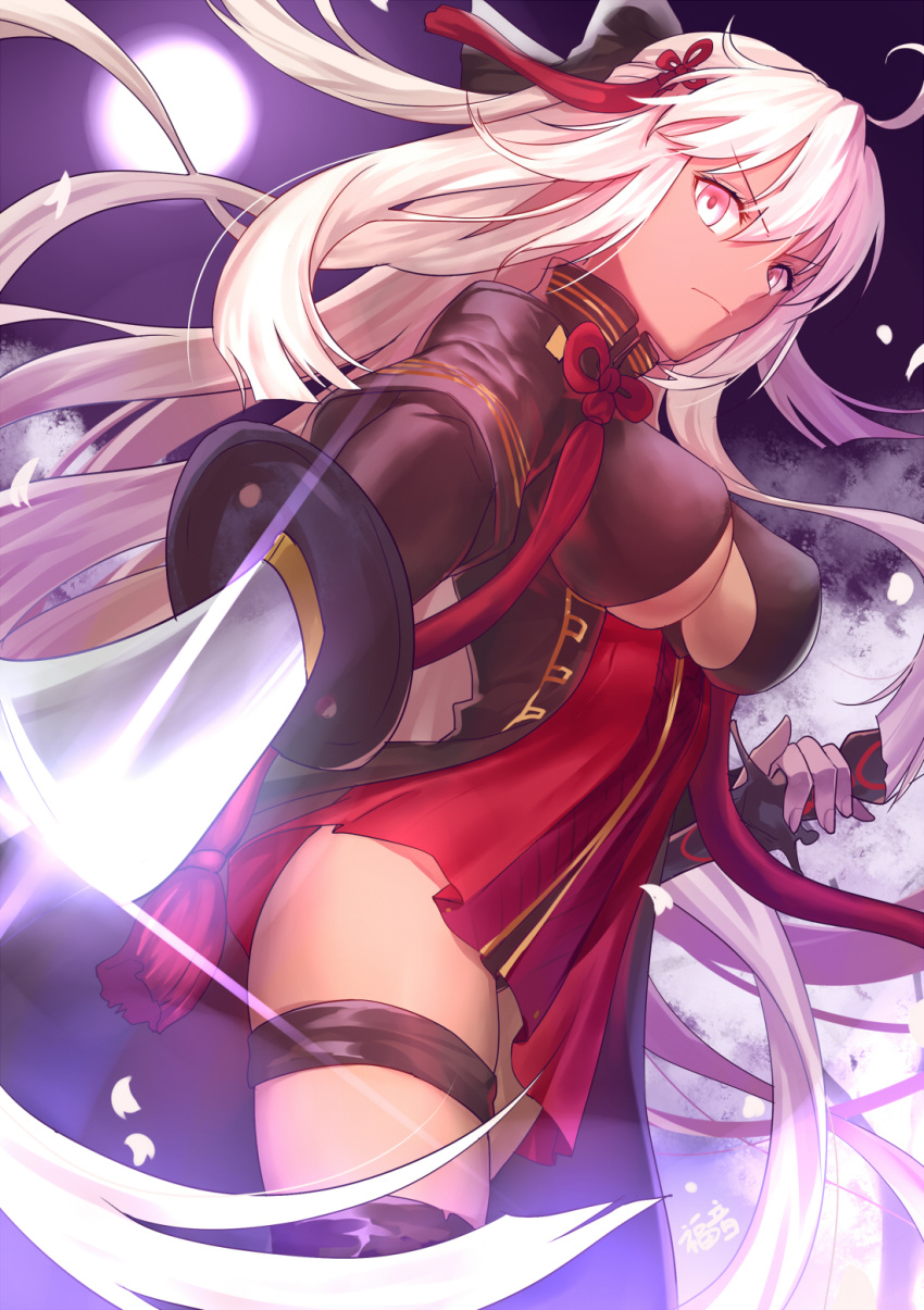 black_bow bow breasts cowboy_shot dark_skin eyebrows_visible_through_hair fate/grand_order fate_(series) floating_hair from_below full_moon gogatsu_fukuin hair_between_eyes hair_bow hair_ribbon hand_on_hilt highres holding holding_sword holding_weapon katana large_breasts long_hair looking_at_viewer moon night okita_souji_(alter)_(fate) okita_souji_(fate)_(all) outdoors red_ribbon ribbon silver_hair solo standing sword thigh_strap underboob very_long_hair weapon yellow_eyes