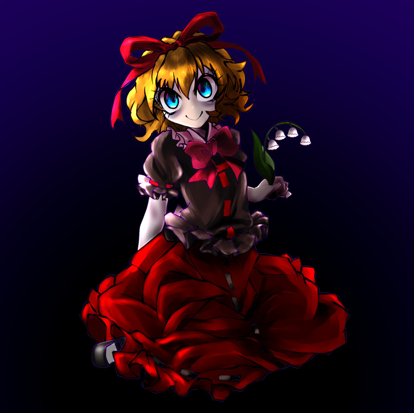 blonde_hair blue_eyes commentary_request creepy_eyes doll eyelashes flower frills hair_ribbon highres holding holding_flower horror_(theme) inoshin_(inixia1748) kneeling lily_of_the_valley long_eyelashes looking_at_viewer medicine_melancholy medium_hair pale_skin puffy_short_sleeves puffy_sleeves purple_outline red_ribbon ribbon short_sleeves smile touhou white_ribbon white_skin