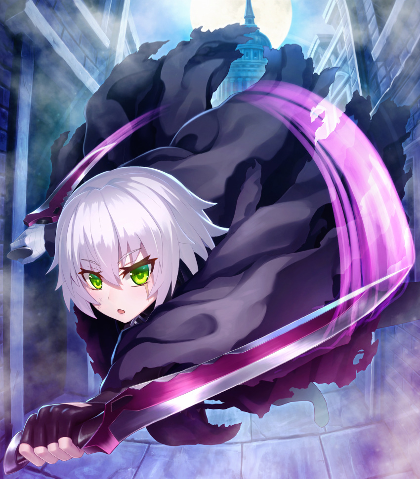 :o attack bandaged_arm bandaged_hand bandages bangs belt_buckle black_cloak black_footwear boots brick_wall buckle building commentary_request dagger door dual_wielding eyebrows_visible_through_hair facial_scar fate/apocrypha fate_(series) fingerless_gloves fog full_body full_moon gloves green_eyes grey_hair hair_between_eyes highres holding holding_dagger holding_weapon jack_the_ripper_(fate/apocrypha) kaina_(tsubasakuronikuru) knife light_trail looking_at_viewer moon night night_sky outdoors outstretched_arm reverse_grip scar scar_across_eye scar_on_cheek short_hair single_glove sky solo torn_cloak tsurime weapon