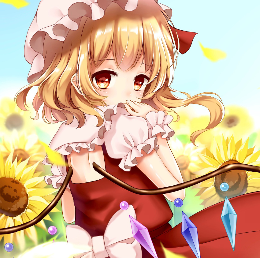 blonde_hair commentary covering_mouth crystal flandre_scarlet flower from_behind hat highres looking_at_viewer looking_back mob_cap mumu-crown red_eyes scrunchie solo sunflower touhou upper_body wings wrist_scrunchie