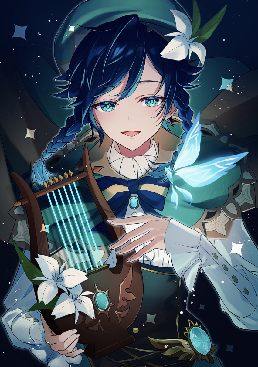 1boy absurdres aqua_eyes beret blue_bow blue_bowtie blue_hair bow bowtie braid brooch brown_capelet cape capelet center_frills collared_shirt corset crystalfly_(genshin_impact) dark_background floating_cape flower frilled_shirt frills genshin_impact gold_trim gradient_hair green_cape green_corset green_hat hair_between_eyes hair_flower hair_ornament hat highres instrument jewelry kmes_niku light_particles looking_at_viewer lyre multicolored_hair music open_mouth playing_instrument raised_eyebrows shirt short_hair sleeves_past_wrists smile sparkle swept_bangs tsurime twin_braids two-tone_cape underbust upper_body venti_(genshin_impact) vision_(genshin_impact) white_flower white_shirt