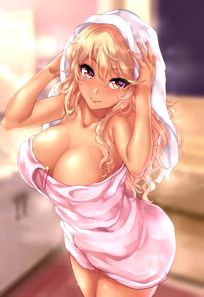 amaryllis bangs blonde_hair blurry blurry_background blush breasts cleavage closed_mouth collarbone commentary_request cowboy_shot dark_skin eyelashes fang fang_out gyaru hair_ornament hairclip hairclip_removed highres indoors large_breasts long_hair looking_at_viewer nail_polish naked_towel orange_eyes ouga_saki pink_nails pink_towel smile standing tdnd-96 towel towel_on_head virtual_youtuber wavy_hair wet white_towel
