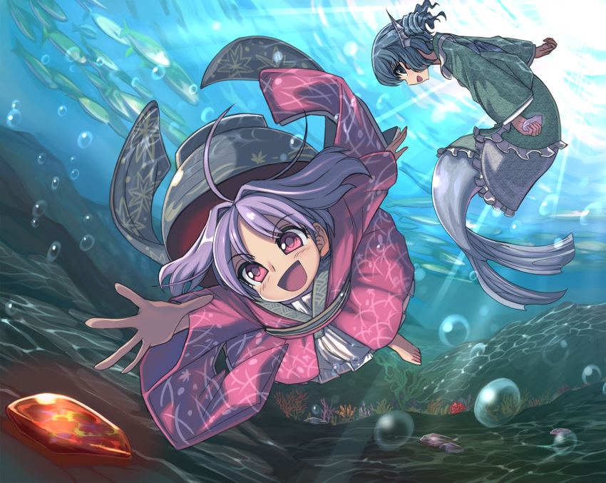 :d ahoge air_bubble barefoot black_hat black_sash blue_eyes blue_hair blush bowl bowl_hat bubble commentary_request coral drill_hair eyebrows_visible_through_hair fish frilled_kimono frills full_body green_kimono hat head_fins highres holding japanese_clothes kimono long_sleeves looking_at_viewer mermaid monster_girl multiple_girls obi open_mouth outstretched_arm petticoat profile purple_hair reaching_out red_eyes red_kimono sash shope short_hair smile sukuna_shinmyoumaru swimming touhou underwater wakasagihime wide_sleeves