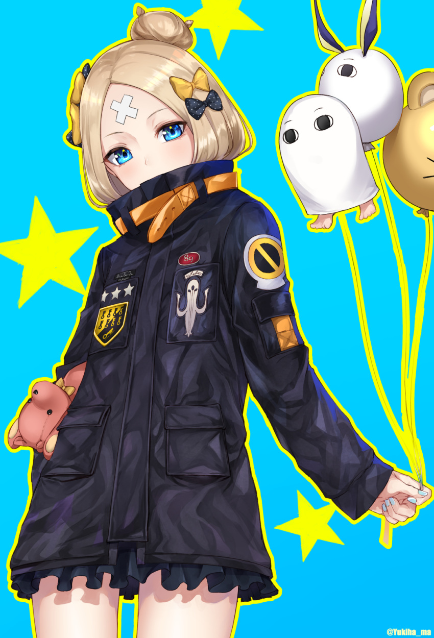abigail_williams_(fate/grand_order) alternate_hairstyle balloon bandaid_on_forehead bangs belt black_bow black_jacket blonde_hair blue_background blue_eyes blush bow commentary_request fate/grand_order fate_(series) forehead fou_(fate/grand_order) hair_bow hair_bun heroic_spirit_traveling_outfit high_collar highres holding holding_stuffed_animal jacket legs loafers long_hair looking_at_viewer looking_up medjed nitocris_(fate/grand_order) nitocris_(swimsuit_assassin)_(fate) open_mouth orange_bow parted_bangs polka_dot polka_dot_bow shoes simple_background sleeves_past_fingers sleeves_past_wrists solo star stuffed_animal stuffed_toy teddy_bear thighs yukihama