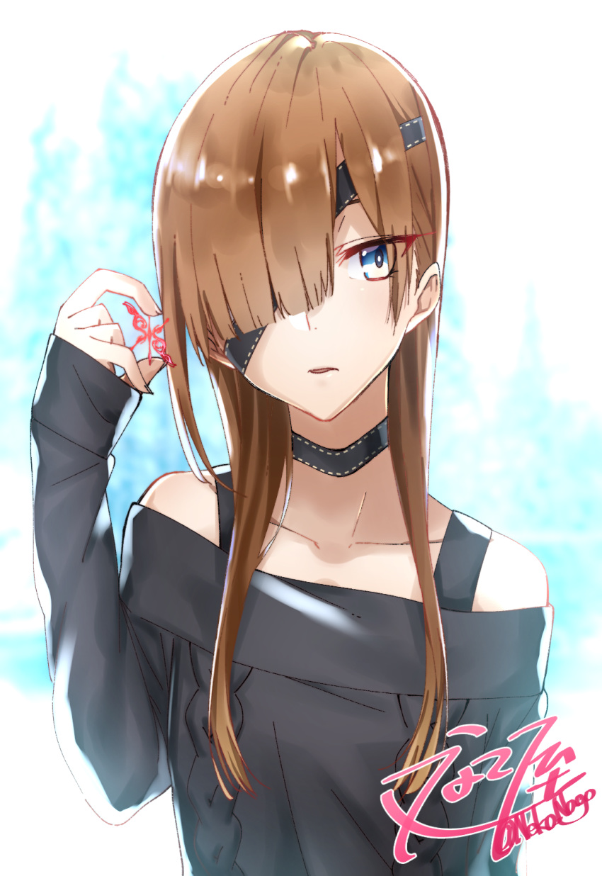 black_sweater blue_eyes brown_hair choker collarbone eyepatch fate/grand_order fate_(series) hair_over_one_eye highres holding long_hair looking_at_viewer nakoya_(nane_cat) off-shoulder_shirt ophelia_phamrsolone parted_lips shirt signature solo sweater upper_body white_background