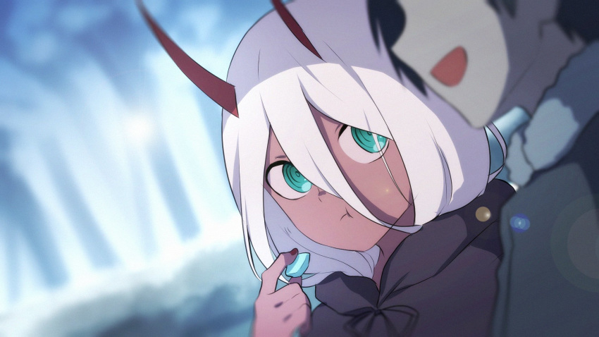 1boy 1girl bangs black_cloak black_hair blurry blurry_background candy canon_(aria) child cloak coat commentary_request couple darling_in_the_franxx food fur_coat fur_trim green_eyes grey_coat hetero highres hiro_(darling_in_the_franxx) holding_candy hood hooded_cloak horns long_hair looking_at_another oni_horns parka pink_hair red_horns red_skin short_hair winter_clothes winter_coat younger zero_two_(darling_in_the_franxx)