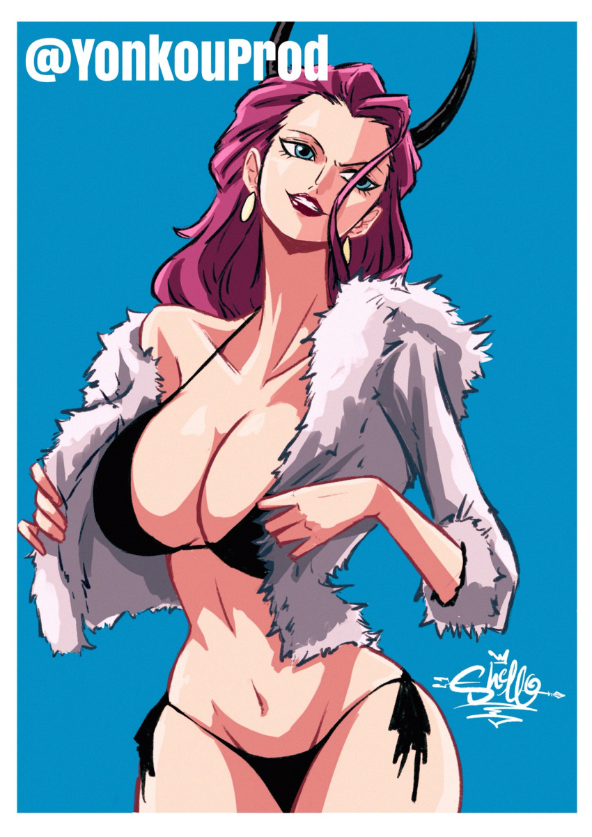 bikini black_bikini black_horns black_swimsuit blue_background blue_eyes border breasts cleavage commentary cowboy_shot earrings fur_coat ginrummy head_tilt highres horns huge_breasts jewelry lipstick long_hair looking_to_the_side makeup navel one_piece purple_hair sherumaru_(korcht06) side-tie_bikini signature simple_background solo swimsuit teeth white_border