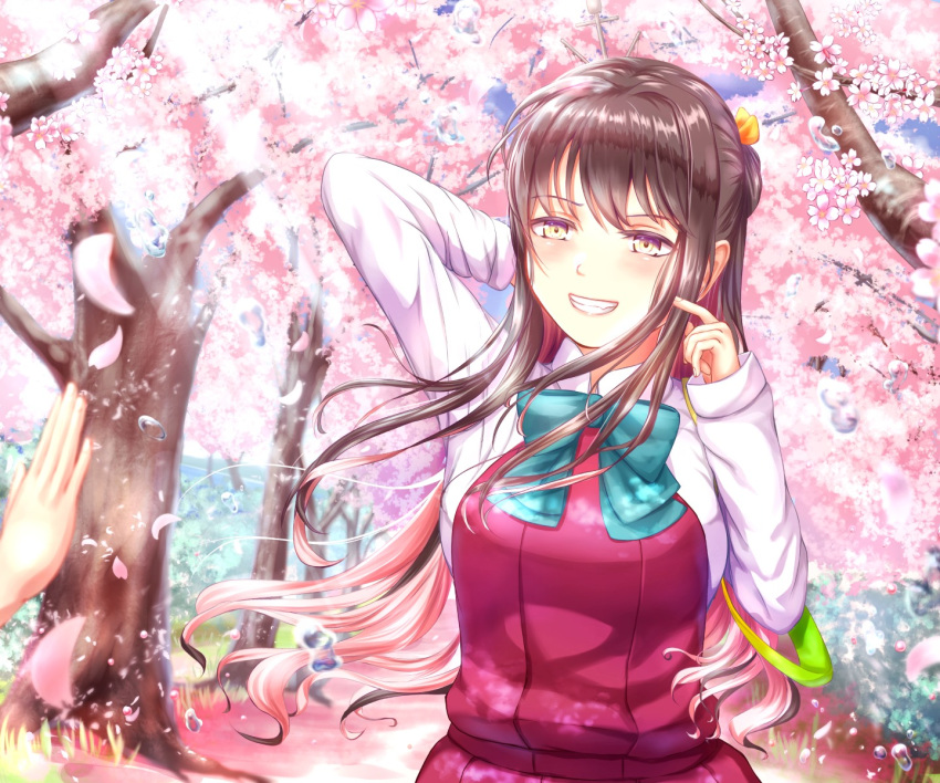bangs black_hair blue_sky blush bow bowtie breasts cherry_blossoms collared_shirt commentary_request day dress fang floating_hair hair_ribbon halterneck hand_behind_head highres kantai_collection large_breasts light_rays long_hair long_sleeves looking_at_viewer multicolored_hair naganami_(kantai_collection) outdoors parted_lips petals pink_hair ribbon sabakuomoto school_uniform scratching_cheek shirt sidelocks sky smile sunlight tree two-tone_hair upper_body water_drop white_shirt wind wind_lift yellow_eyes