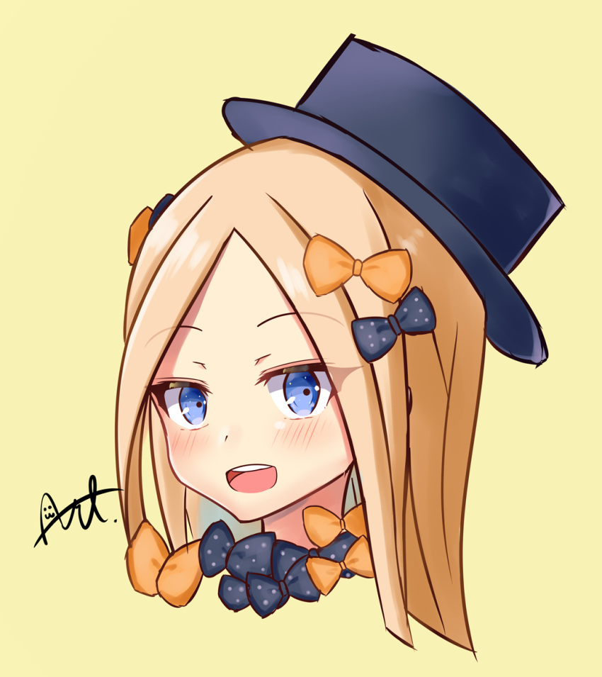 :d abigail_williams_(fate/grand_order) arutone bangs black_bow black_hat blonde_hair blue_eyes blush bow eyebrows_visible_through_hair face fate/grand_order fate_(series) forehead hair_bow hat head highres long_hair looking_at_viewer open_mouth orange_bow parted_bangs polka_dot polka_dot_bow round_teeth signature simple_background smile solo teeth upper_teeth yellow_background