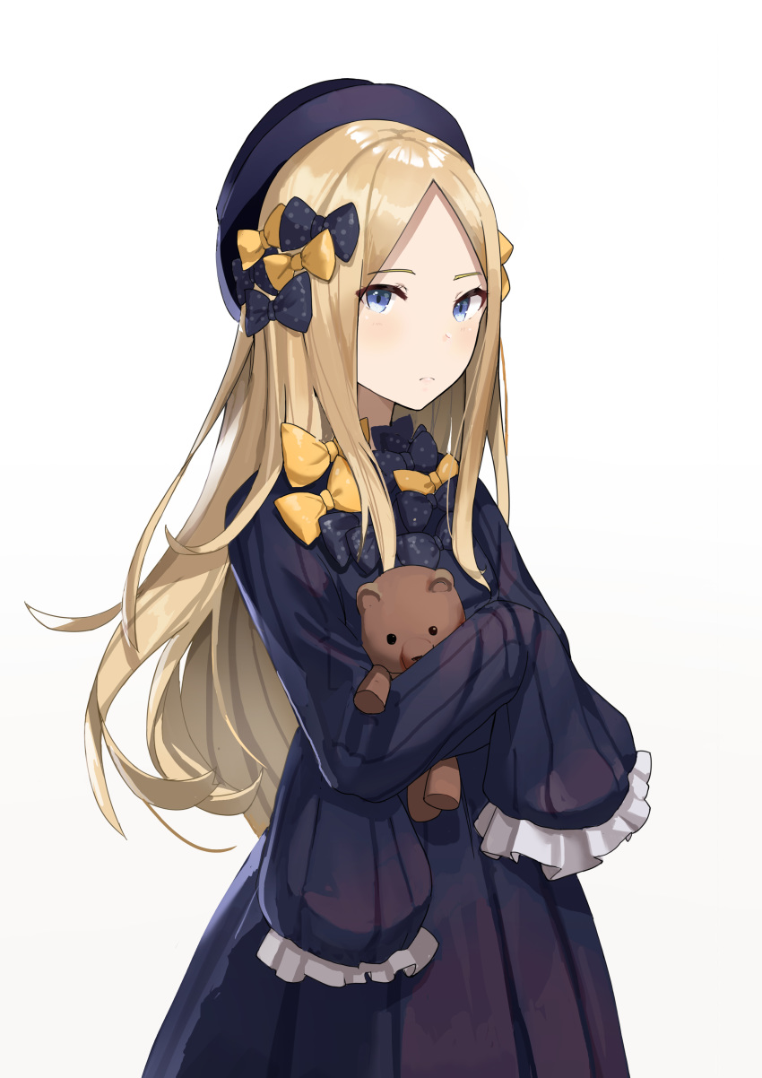 abigail_williams_(fate/grand_order) absurdres bangs black_bow black_dress black_hat blonde_hair blue_eyes blush bow closed_mouth commentary_request dress eyebrows_visible_through_hair fate/grand_order fate_(series) forehead hair_bow hat highres long_hair long_sleeves looking_at_viewer object_hug orange_bow parted_bangs polka_dot polka_dot_bow shinyu_xingyu simple_background sleeves_past_fingers sleeves_past_wrists solo stuffed_animal stuffed_toy teddy_bear very_long_hair white_background