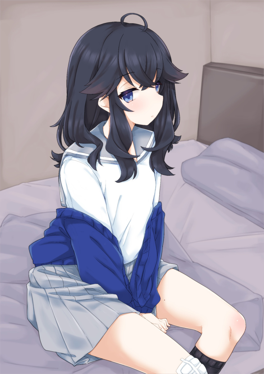 bandaid itou_ayachi izumo_kasumi_(nijisanji) nijisanji seifuku sweater