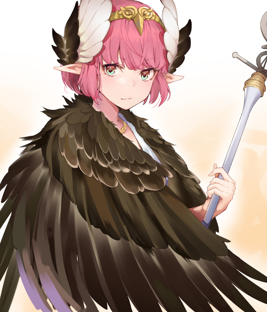 bangs black_cola brown_background brown_wings circe_(fate/grand_order) closed_mouth eyebrows_visible_through_hair fate/grand_order fate_(series) feathered_wings gradient gradient_background green_eyes hair_between_eyes head_wings headpiece heart heart-shaped_pupils highres holding holding_staff looking_at_viewer looking_to_the_side pink_hair pointy_ears short_hair solo staff symbol-shaped_pupils white_background white_wings wings