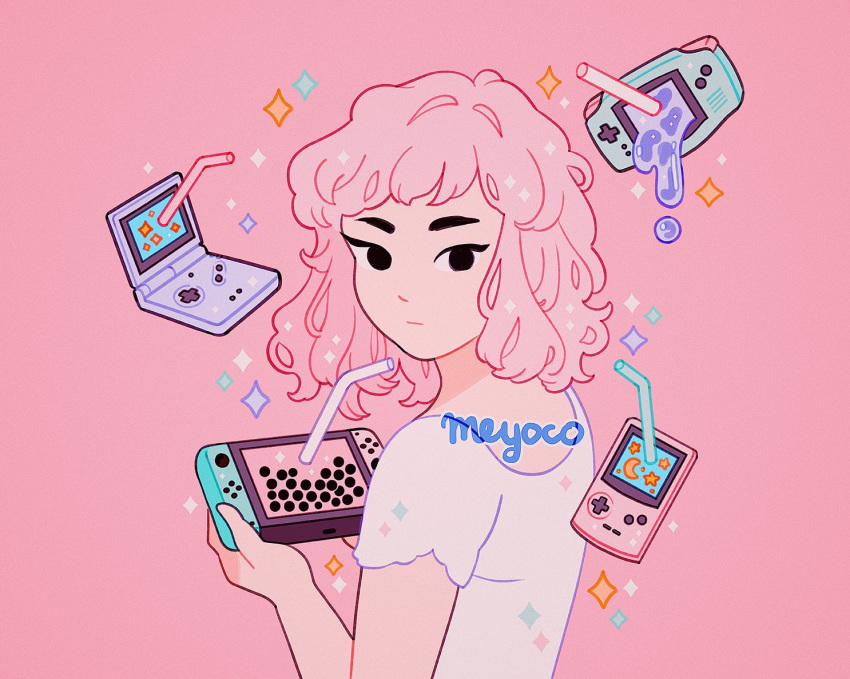 artist_name bangs bendy_straw black_eyes commentary crescent drink drinking_straw from_behind game_boy_advance game_boy_advance_sp game_boy_color game_console handheld_game_console holding liquid looking_at_viewer looking_back medium_hair meyoco nintendo nintendo_switch original pink_background pink_hair pun shirt short_sleeves simple_background solo sparkle star upper_body white_shirt