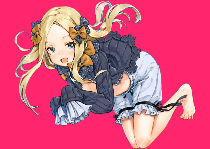 abigail_williams_(fate/grand_order) bangs black_bow black_dress blonde_hair blue_eyes blush bow dress fate/grand_order fate_(series) feet forehead hair_bow highres kou_(kuma_eni) legs long_hair looking_at_viewer open_mouth orange_bow parted_bangs pink_background polka_dot polka_dot_bow simple_background sleeves_past_fingers sleeves_past_wrists smile solo thighs white_bloomers