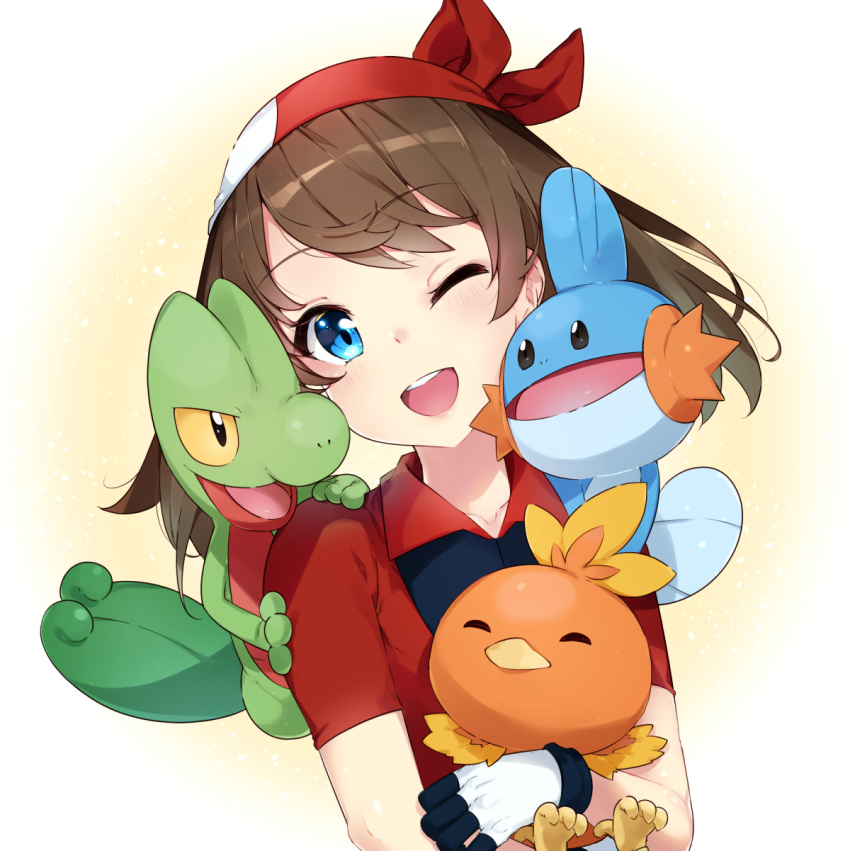 1girl ;d blue_eyes bon_(bonbon315) brown_hair collarbone collared_shirt gen_3_pokemon gloves haruka_(pokemon) highres holding holding_pokemon long_hair looking_at_viewer mudkip one_eye_closed open_mouth pokemon pokemon_(creature) pokemon_(game) pokemon_on_shoulder pokemon_oras red_bandana red_shirt shiny shiny_hair shirt short_sleeves simple_background smile solo torchic treecko upper_body white_background wing_collar