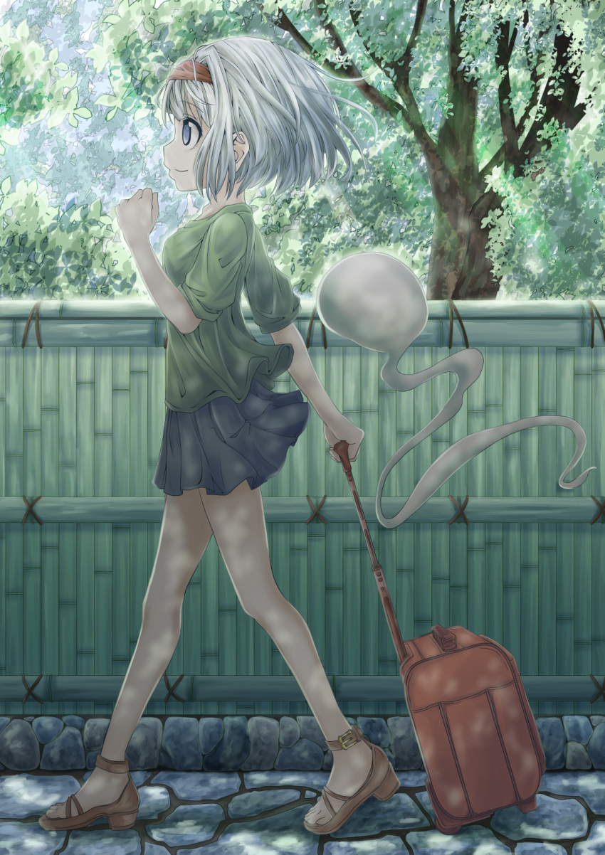 1girl bamboo barefoot_sandals blue_eyes blue_skirt bob_cut clenched_hand commentary_request day eyebrows_visible_through_hair feet green_shirt hairband hand_up highres konpaku_youmu konpaku_youmu_(ghost) miniskirt outdoors pegashi rolling_suitcase sandals shirt short_hair short_sleeves silver_hair skirt smile solo stone_floor suitcase toes touhou tree walking wall