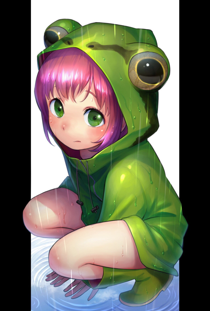 1girl arm_support bangs boots child closed_mouth drawstring frog_hood frog_raincoat frown full_body green_eyes green_footwear highres hood hood_up kalua long_sleeves looking_at_viewer original outside_border pillarboxed pink_hair rain raincoat rubber_boots short_hair solo squatting wet zipper