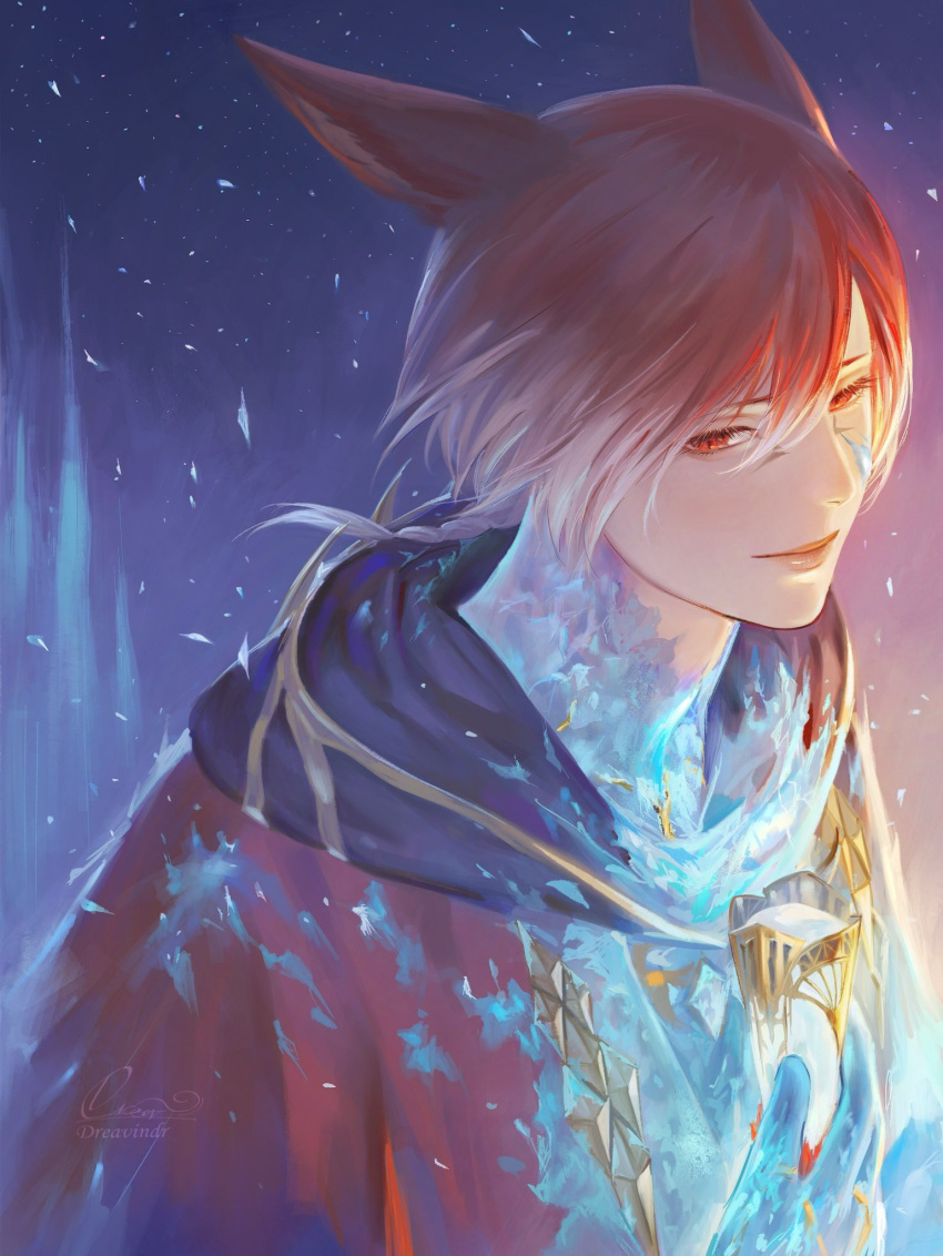 1boy animal_ears artist_name braid cat_ears commentary crystal_exarch crystallization dreavindr final_fantasy final_fantasy_xiv g'raha_tia gradient_hair half-closed_eyes hand_up highres holding hood hood_down hooded_robe ice_crystal looking_to_the_side male_focus material_growth miqo'te multicolored_hair outdoors purple_sky red_eyes red_hair red_robe robe shards short_hair sideways_glance signature single_braid sky slit_pupils smile solo symbol-only_commentary two-tone_hair upper_body white_hair