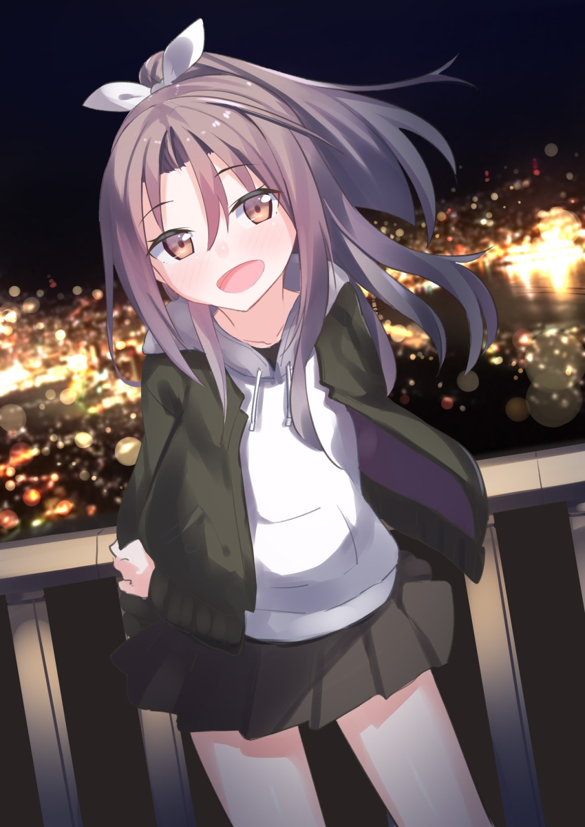 1girl alternate_costume bangs black_skirt blush brown_eyes city_lights cityscape gedoo_(gedo) green_jacket hair_between_eyes hair_ribbon highres hood hood_down hoodie jacket kantai_collection light_brown_hair long_hair night open_mouth outdoors pleated_skirt ponytail ribbon skirt solo white_hoodie zuihou_(kantai_collection)