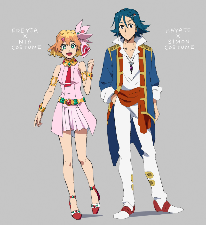 1boy 1girl :d armlet blonde_hair blue_eyes blue_hair bracelet brown_hair character_name closed_mouth collarbone cosplay freyja_wion full_body green_eyes grey_background hair_ornament hairclip hand_in_pocket hayate_immelmann heart heart_hair_ornament highres jewelry looking_at_viewer macross macross_delta miniskirt mosako multicolored_hair necklace nia_teppelin nia_teppelin_(cosplay) open_mouth pants pink_shirt pink_skirt pleated_skirt red_footwear shirt short_hair simon simon_(cosplay) simple_background skirt sleeveless sleeveless_shirt smile standing two-tone_hair white_pants white_shirt
