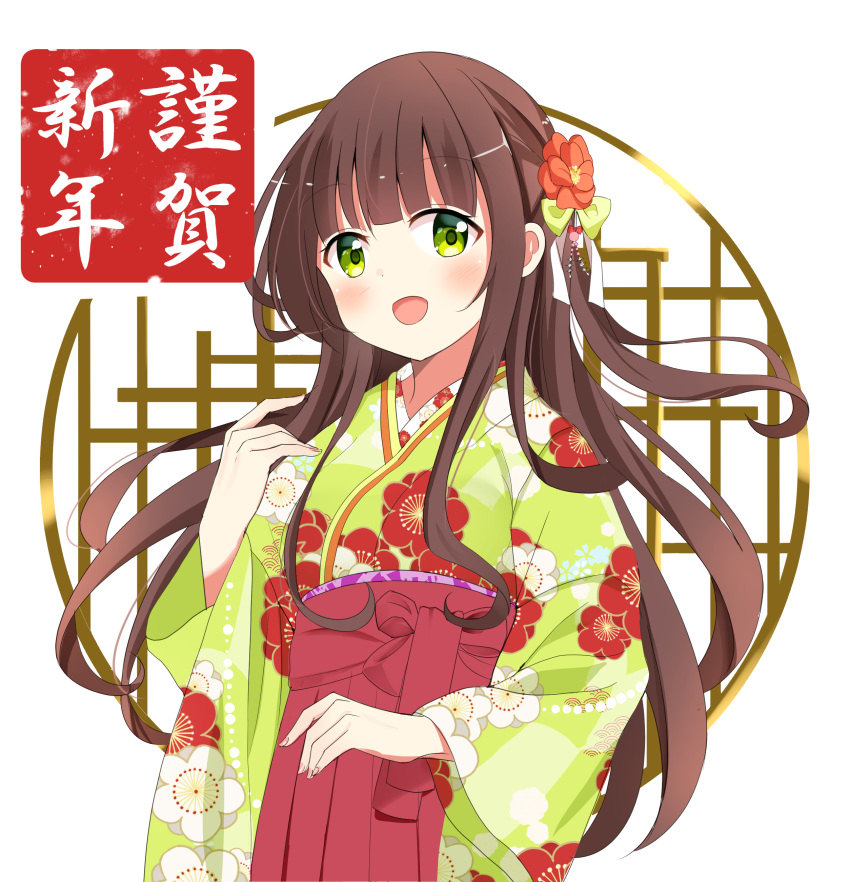 1girl :d absurdres bangs blush bow brown_hair commentary_request eyebrows_visible_through_hair floral_print flower gochuumon_wa_usagi_desu_ka? green_bow green_eyes green_kimono hair_bow hair_flower hair_ornament hakama hand_up highres japanese_clothes kimono kousaka_nobaku long_hair long_sleeves looking_at_viewer open_mouth print_kimono red_flower red_hakama smile solo ujimatsu_chiya upper_body very_long_hair white_background