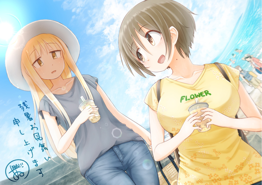 2girls bag beach blonde_hair blue_sky brown_eyes brown_hair bubble_tea collarbone denim fisheye hat holding holding_bag holding_drink jeans lens_flare mole mole_on_neck mole_under_eye multiple_girls original outdoors pants ringoanu short_hair sky sweat tote_bag yellow_eyes zanshomimai