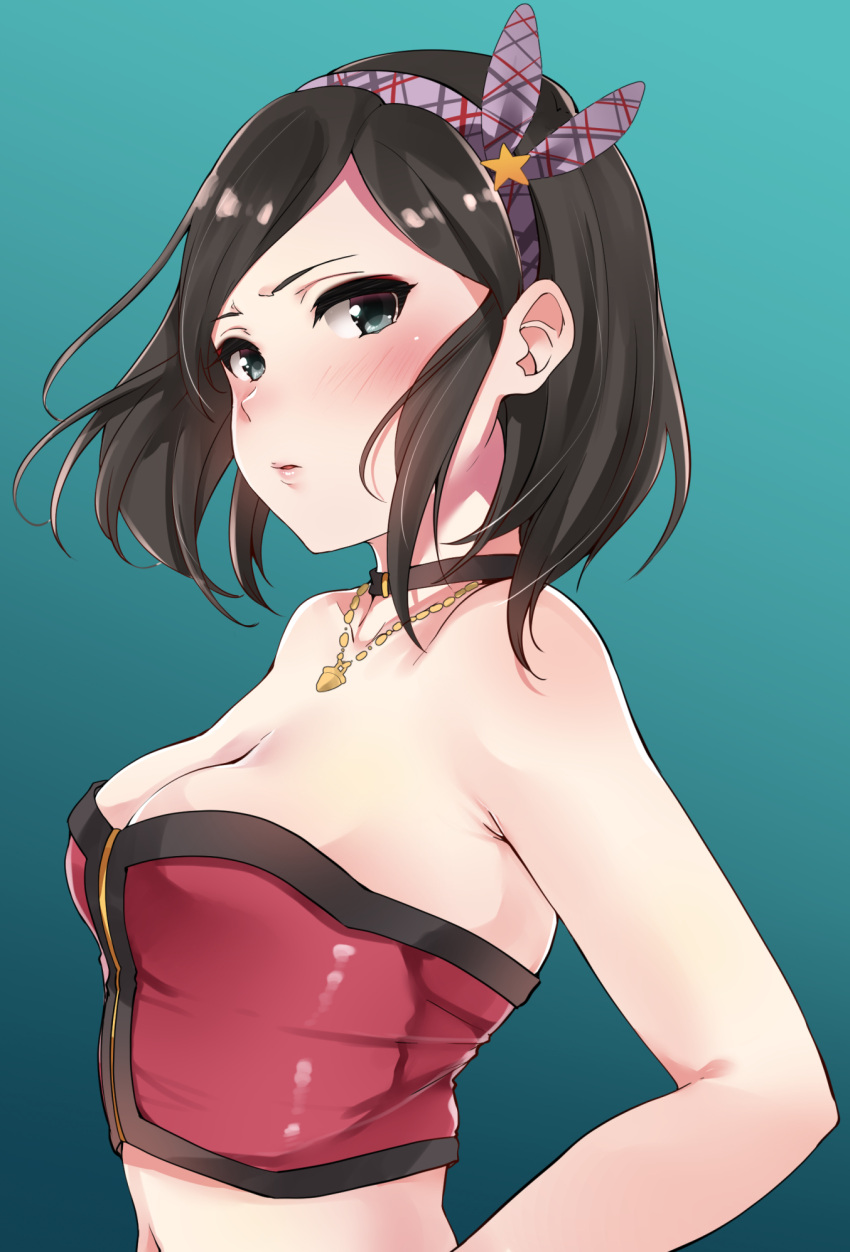 1girl bare_shoulders black_choker black_eyes black_hair black_trim blue_background blush breasts choker cleavage collarbone commentary_request from_side gradient_background hair_ornament hairband highres idolmaster idolmaster_cinderella_girls idolmaster_cinderella_girls_starlight_stage jewelry looking_at_viewer medium_breasts midriff murabito_c navel necklace no_eyewear parted_lips plaid_hairband purple_hairband saejima_kiyomi short_hair simple_background solo star_(symbol) star_hair_ornament strapless tube_top upper_body