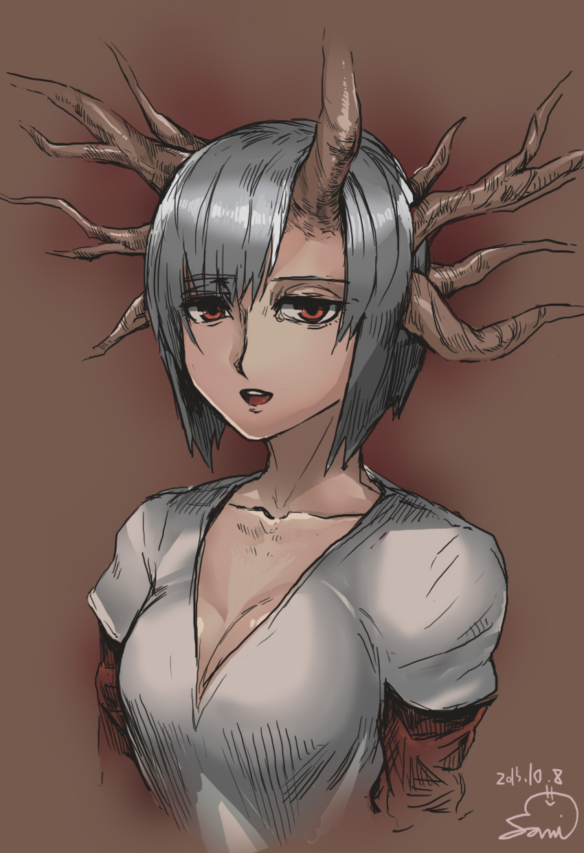 1girl baroque_(series) breasts brown_background cleavage collarbone cropped_torso dated grey_hair grey_shirt highres horned_girl_(baroque) horns layered_sleeves long_sleeves looking_at_viewer multiple_horns red_eyes samidare_satsuki shirt short_hair short_over_long_sleeves short_sleeves signature simple_background solo teeth upper_body upper_teeth_only v-neck