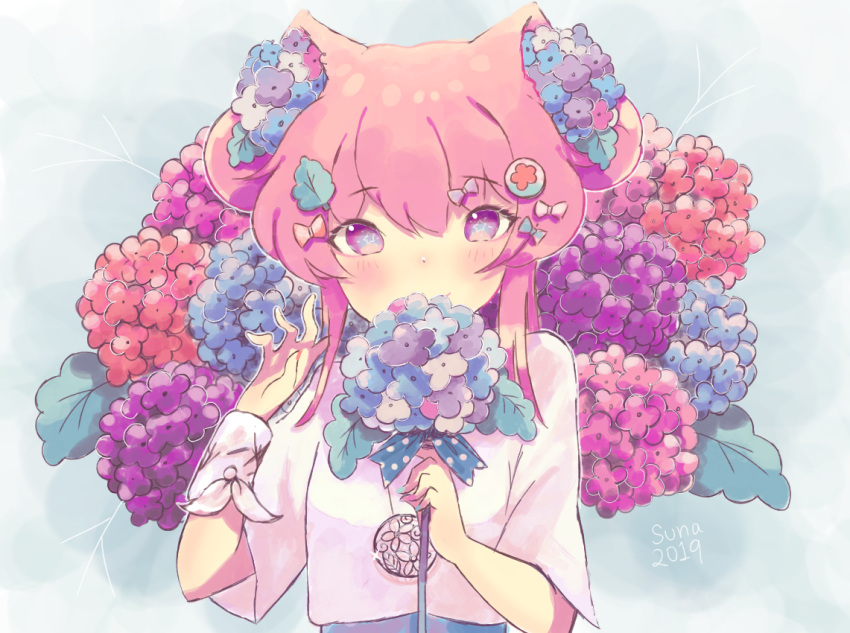 1girl 2019 animal_ear_fluff animal_ears arm_warmers artist_name blue_background blue_bow blue_flower blush bouquet bow cat_ears closed_mouth double_bun eyelashes floral_background flower flower_to_mouth hair_bow hair_bun hair_flower hair_ornament hairclip hand_up holding holding_bouquet jewelry leaf leaf_hair_ornament looking_at_viewer multiple_hair_bows necklace original pink_bow pink_flower pink_hair purple_bow purple_eyes purple_flower red_bow shirt short_hair short_sleeves simple_background single_arm_warmer smile solo straight-on suna--chan upper_body white_arm_warmers white_shirt white_sleeves