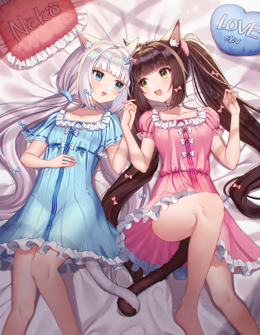 animal_ears chocola dress nekomimi nekopara seoki_(hi3031) skirt_lift tail vanilla yuri