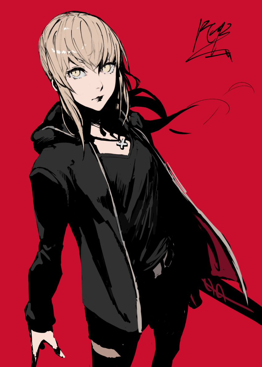 1girl artoria_pendragon_(all) black_hoodie black_shirt blonde_hair braid cross cross_necklace dark_excalibur fate/grand_order fate_(series) french_braid highres hood hoodie jewelry looking_at_viewer minamoto_no_raikou_(fate/grand_order) necklace peperon_(peperou) red_background saber_alter shirt short_hair solo torn_clothes yellow_eyes