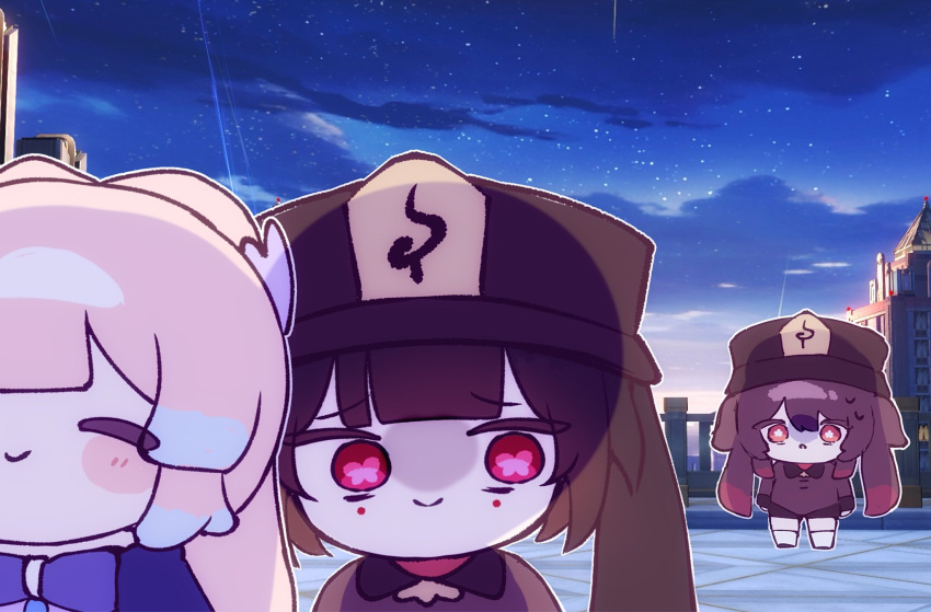 3girls blunt_bangs blush chibi cosplay crossover disguise flower game_screenshot_background genshin_impact hair_between_eyes hat hat_flower highres honkai:_star_rail honkai_(series) hu_tao_(genshin_impact) hu_tao_(genshin_impact)_(cosplay) long_hair long_sleeves looking_at_viewer mihoyo mikurumikurumi multiple_girls pink_eyes pink_hair porkpie_hat sangonomiya_kokomi shaded_face smile sparkle_(honkai:_star_rail) twintails